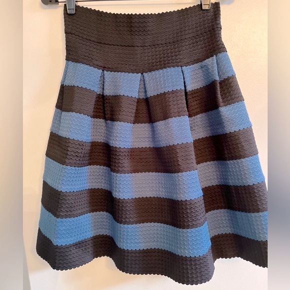 Anthropologie Girls from Savoy Ponte Bell Skirt - Picture 4 of 6